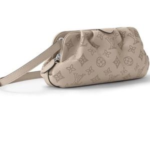 Authentic LNWT Louis Vuitton Scala Purse receipt, bag, box included.